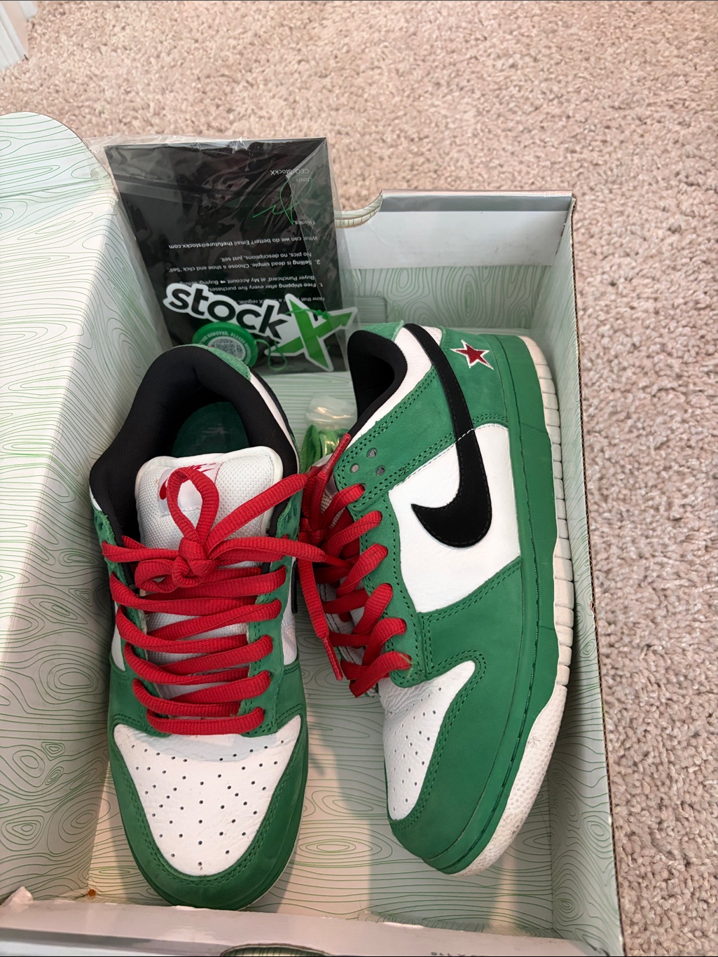 Nike Dunk Low Green White Black With Red Laces